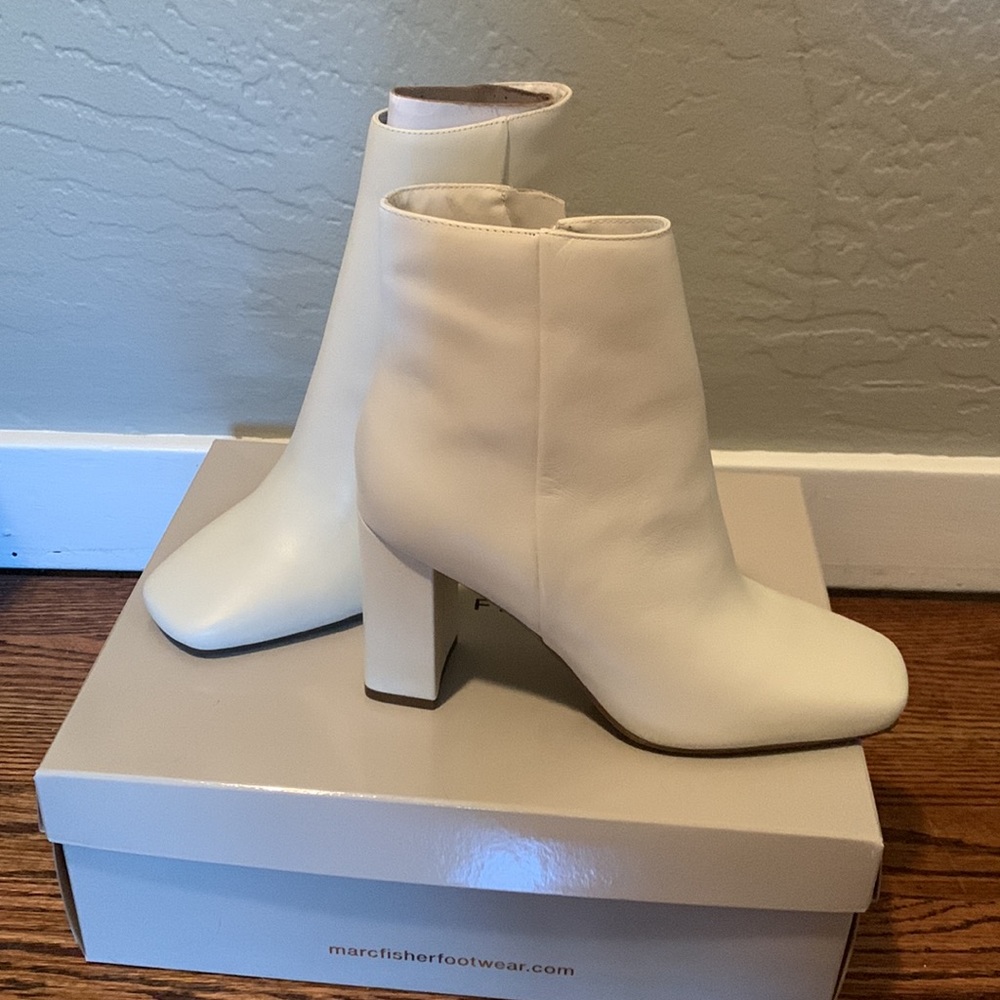 Marc Fisher Ankle booties - ivory size 6m